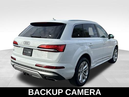 2025 Audi Q7 45 Premium