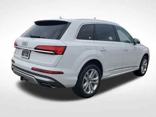 2025 Audi Q7 45 Premium