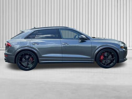 Daytona Gray Pearl Effect 2026 Audi RS Q8 4.0T