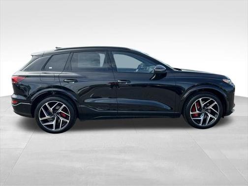 2025 Audi SQ6 e-tron Premium Plus quattro