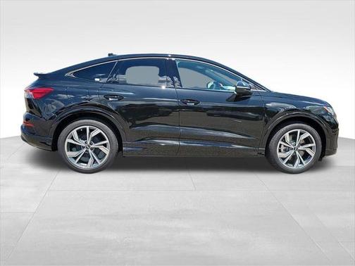 2024 Audi Q4 e-tron Sportback Prestige 55 quattro