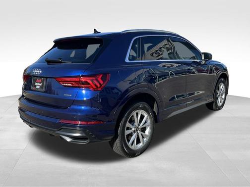 2022 Audi Q3 45 S line Premium