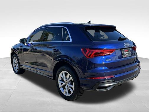 2022 Audi Q3 45 S line Premium