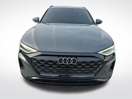 2024 Audi Q8 e-tron Premium Plus