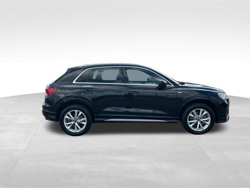 2023 Audi Q3 Premium 45 TFSI S line quattro Tiptronic