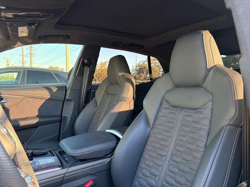 2025 Audi RS Q8 4.0T