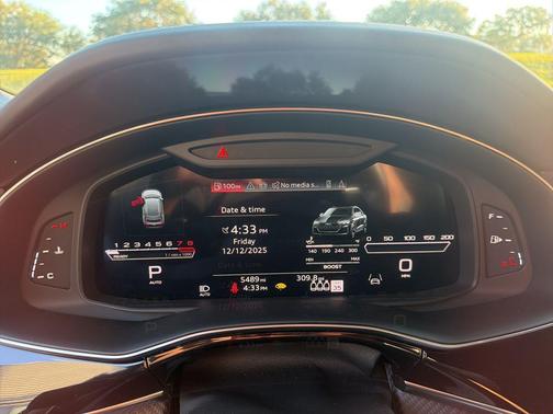 2025 Audi RS Q8 4.0T