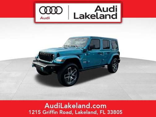 Bikini Pearl Coat 2024 Jeep Wrangler 4xe Sahara