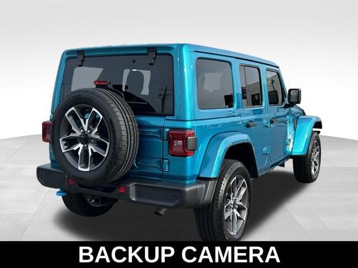Bikini Pearl Coat 2024 Jeep Wrangler 4xe Sahara