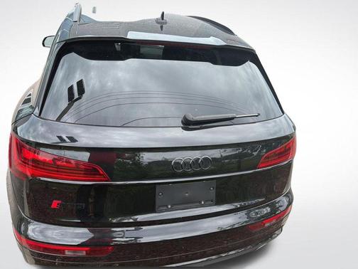 Mythos Black Metallic 2024 Audi SQ5 3.0T Premium Plus