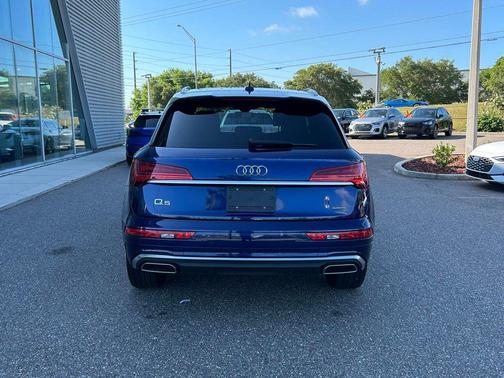 Navarra Blue Metallic 2023 Audi Q5 45 S line Premium