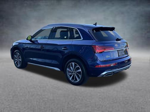 Navarra Blue Metallic 2023 Audi Q5 45 S line Premium