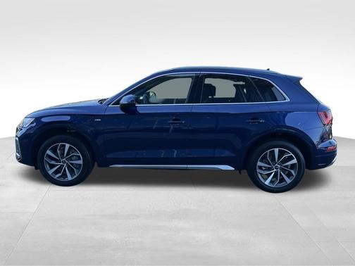 Navarra Blue Metallic 2023 Audi Q5 45 S line Premium
