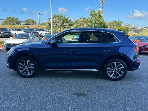 Navarra Blue Metallic 2023 Audi Q5 45 S line Premium