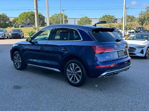 Navarra Blue Metallic 2023 Audi Q5 45 S line Premium