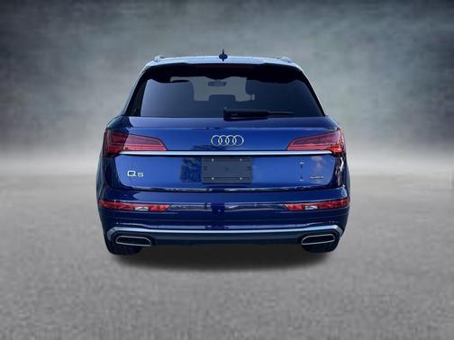 Navarra Blue Metallic 2023 Audi Q5 45 S line Premium