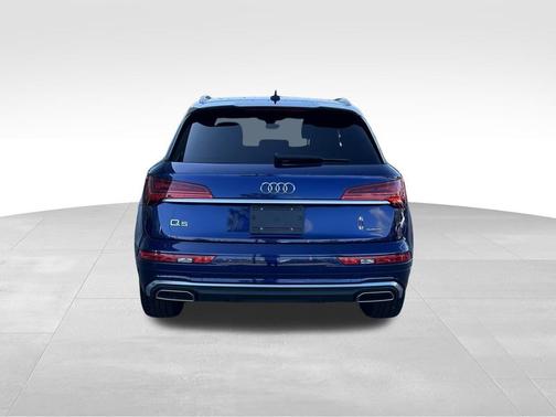 Navarra Blue Metallic 2023 Audi Q5 45 S line Premium