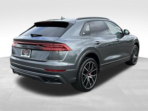 2023 Audi Q8 55 Premium Plus