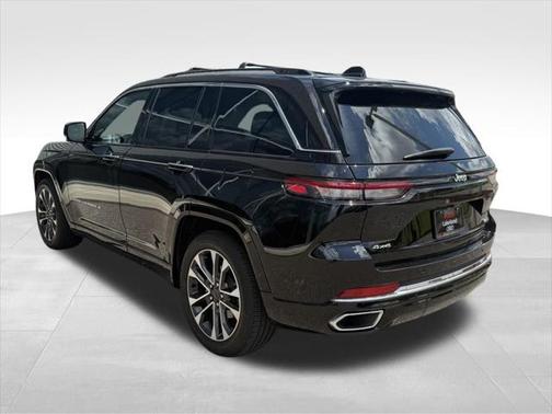 2022 Jeep Grand Cherokee Overland