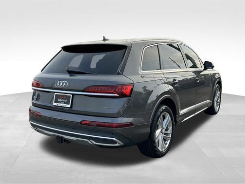 Samurai Gray Metallic 2021 Audi Q7 55 Premium Plus
