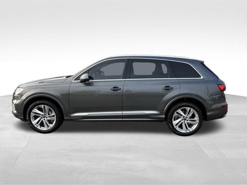 Samurai Gray Metallic 2021 Audi Q7 55 Premium Plus