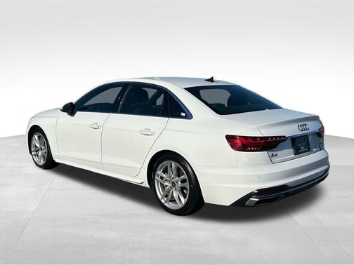 2023 Audi A4 45 S line Premium Plus