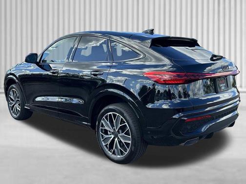 Mythos Black Metallic 2026 Audi Q5 Sportback Premium Plus TFSI quattro S tronic