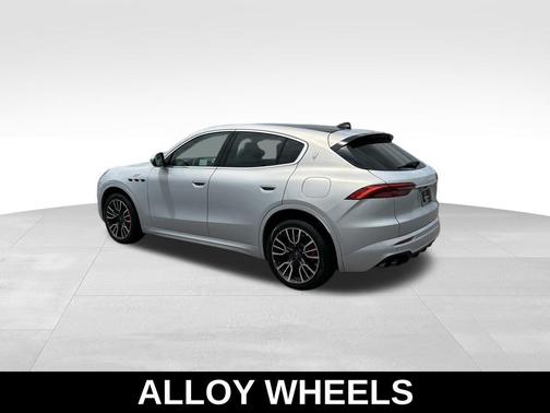 Bianco 2023 Maserati Grecale GT