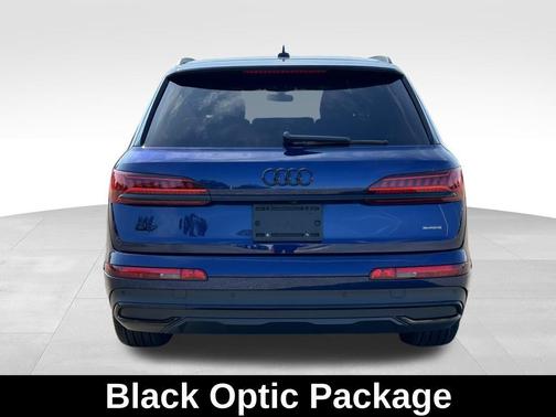 2022 Audi Q7 55 Premium Plus