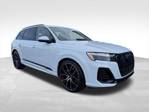2025 Audi Q7 55 Premium Plus