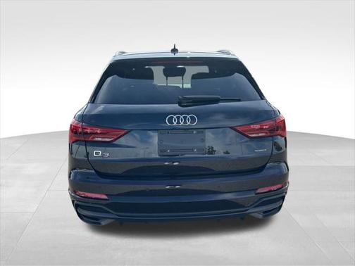2022 Audi Q3 45 S line Premium