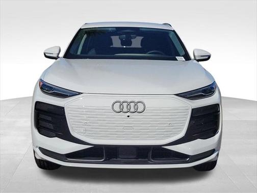 2025 Audi Q6 e-tron Premium quattro