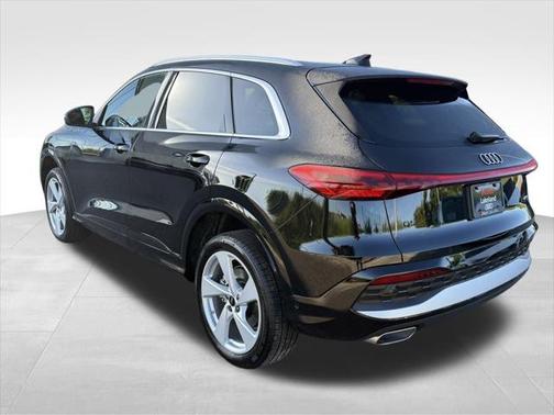 2025 Audi Q5 Premium Plus