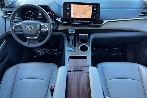 2023 Toyota Sienna XLE