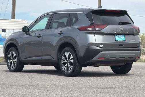 Gun Metallic 2022 Nissan Rogue SV