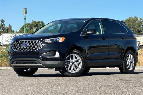 Agate Black Metallic 2024 Ford Edge SEL