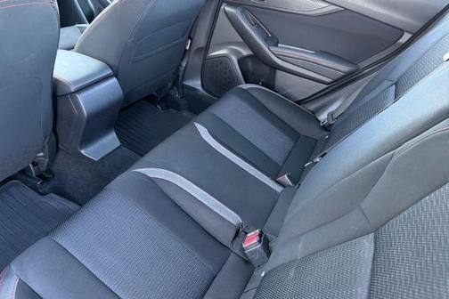 2017 Subaru Impreza 2.0i Sport