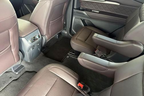 White 2026 Ford Explorer Platinum