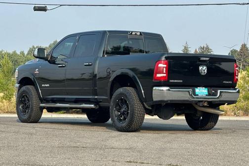 2022 RAM 3500 Laramie Crew Cab 4x4 6'4' Box