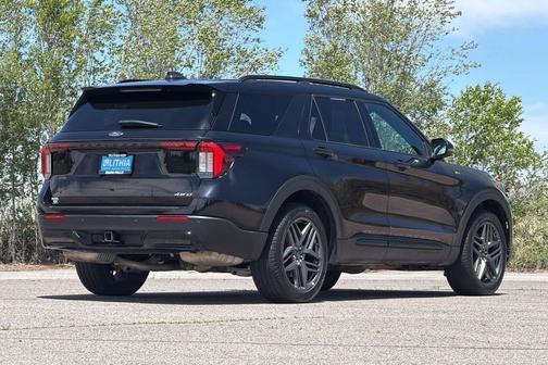 Agate Black Metallic 2025 Ford Explorer ST-Line