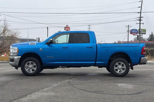 2022 RAM 2500 Big Horn Crew Cab 4x4 6'4' Box