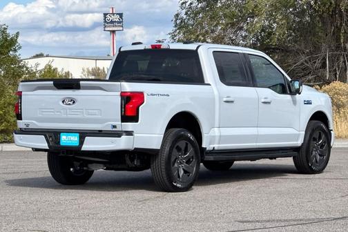 2025 Ford F-150 Lightning Flash