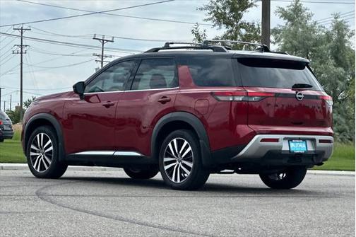 2023 Nissan Pathfinder Platinum 4WD