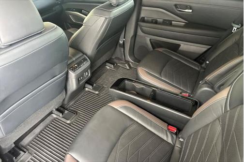 2023 Nissan Pathfinder Platinum 4WD