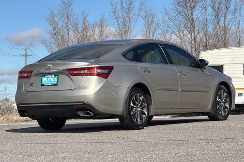 2016 Toyota Avalon XLE