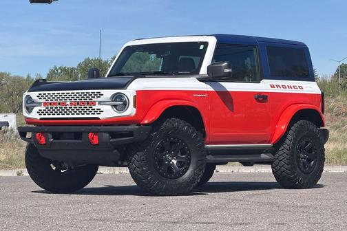 Oxford White 2025 Ford Bronco Stroppe Edition