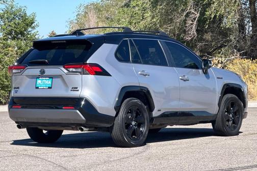 2021 Toyota RAV4 Hybrid SE