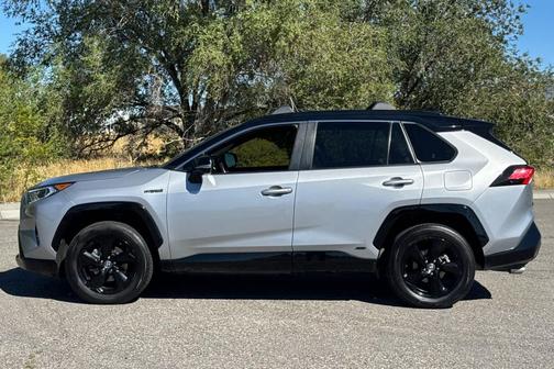 2021 Toyota RAV4 Hybrid SE