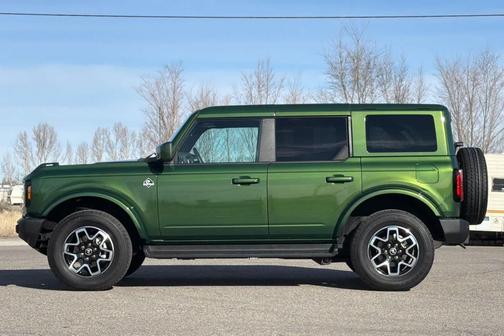 2025 Ford Bronco Outer Banks
