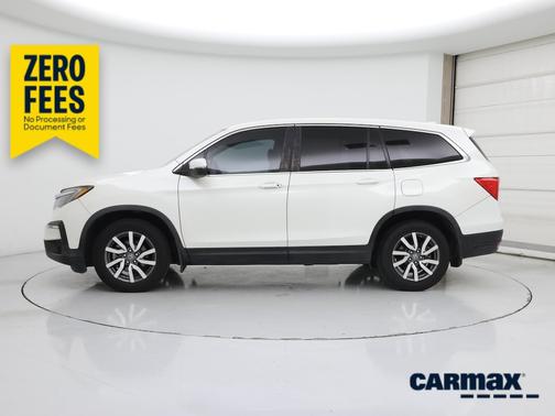 White 2019 Honda Pilot EX